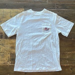 Vineyard Vines White Americana Tee in Boys Large.